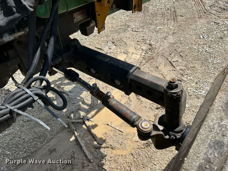 image for item EK8023 2003 John Deere 5220 tractor