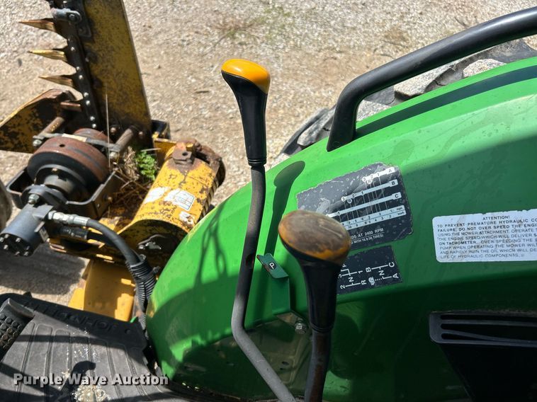 image for item EK8023 2003 John Deere 5220 tractor