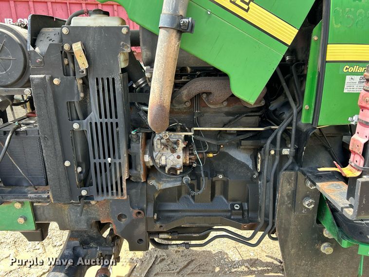 image for item EK8023 2003 John Deere 5220 tractor