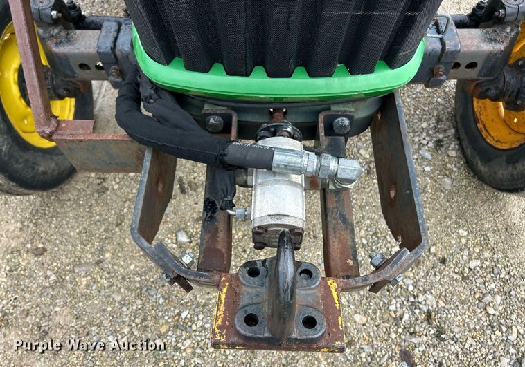 image for item EK8025 2005 John Deere 5325 tractor