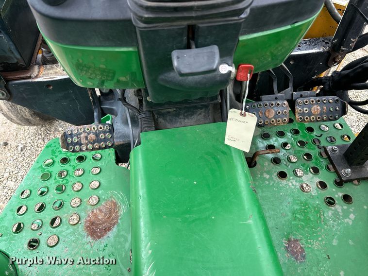 image for item EK8025 2005 John Deere 5325 tractor