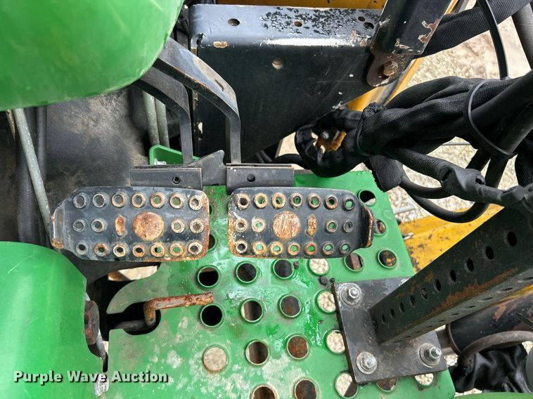 image for item EK8025 2005 John Deere 5325 tractor