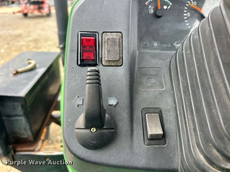 image for item EK8025 2005 John Deere 5325 tractor