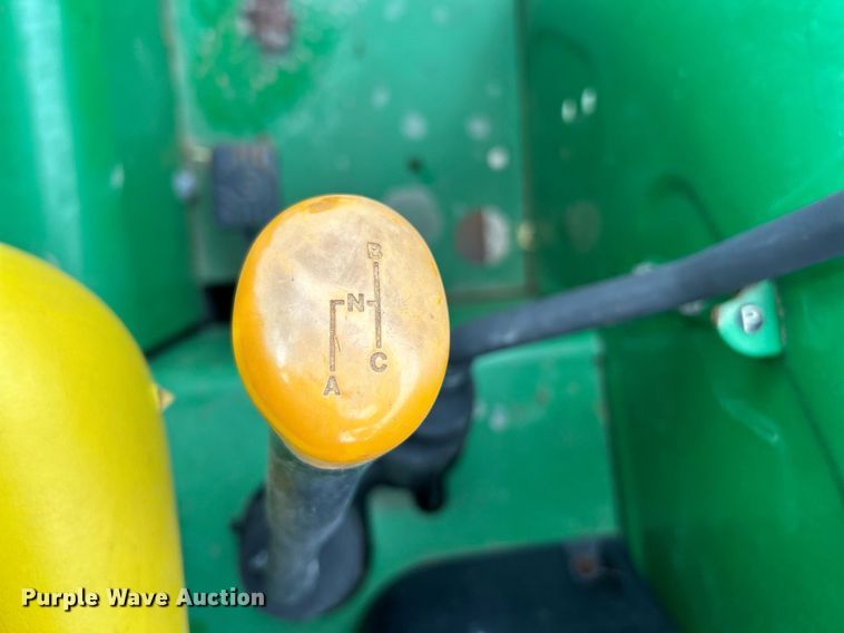 image for item EK8025 2005 John Deere 5325 tractor