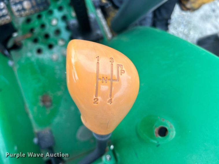 image for item EK8025 2005 John Deere 5325 tractor