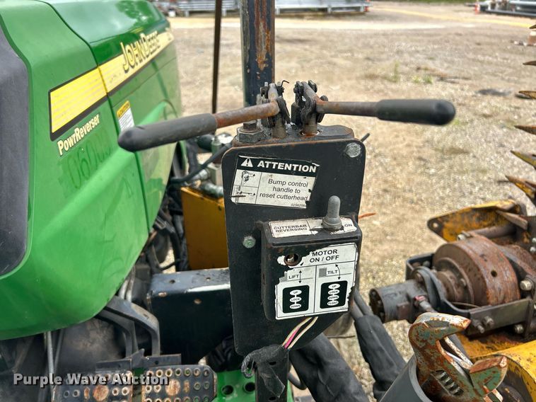 image for item EK8025 2005 John Deere 5325 tractor