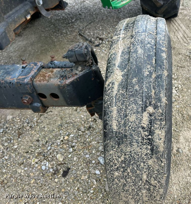 image for item EK8025 2005 John Deere 5325 tractor