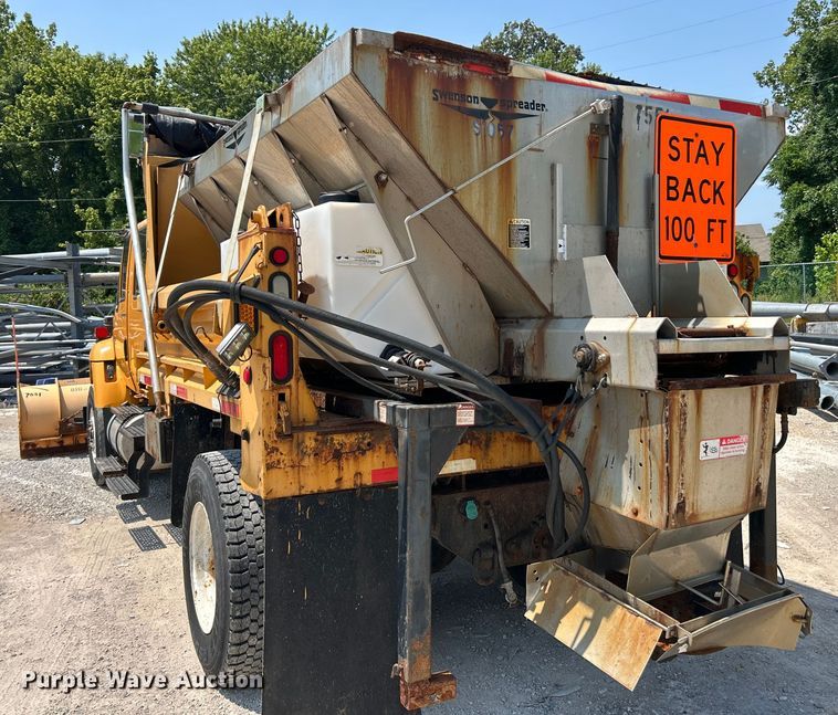 image for item EK8461 2006 International 7400 Crew Cab dump truck