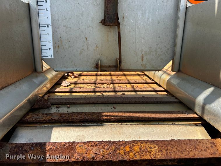 image for item EK8461 2006 International 7400 Crew Cab dump truck