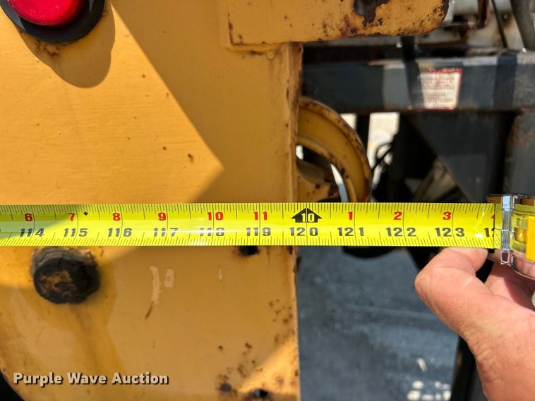 image for item EK8461 2006 International 7400 Crew Cab dump truck