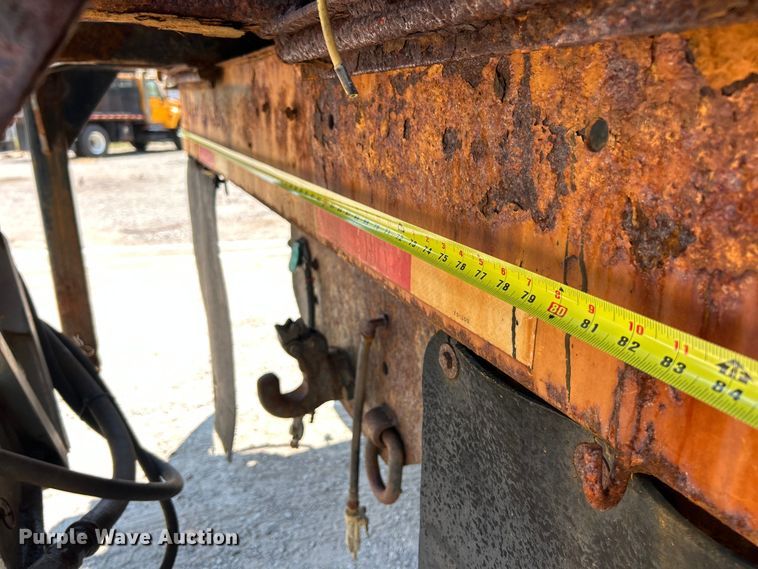 image for item EK8461 2006 International 7400 Crew Cab dump truck