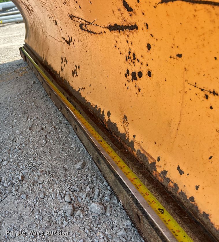 image for item EK8461 2006 International 7400 Crew Cab dump truck