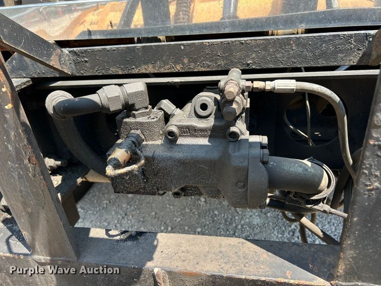 image for item EK8461 2006 International 7400 Crew Cab dump truck