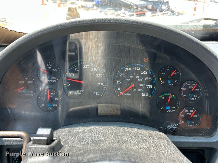 image for item EK8461 2006 International 7400 Crew Cab dump truck