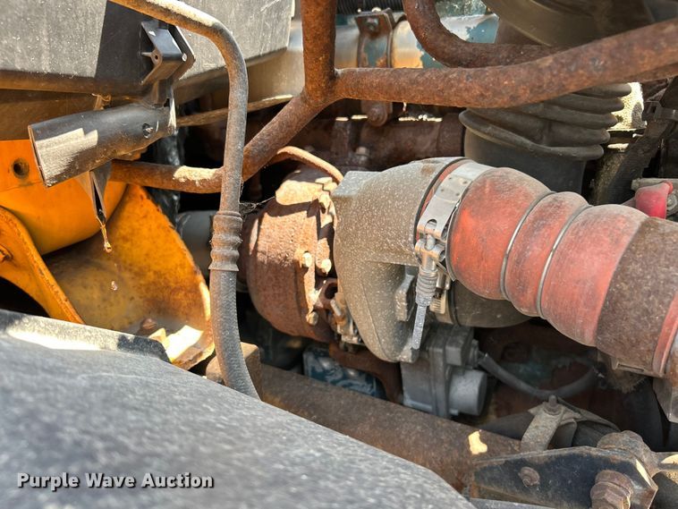 image for item EK8461 2006 International 7400 Crew Cab dump truck