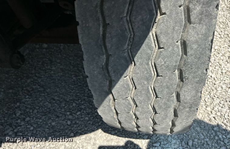 image for item EK8461 2006 International 7400 Crew Cab dump truck