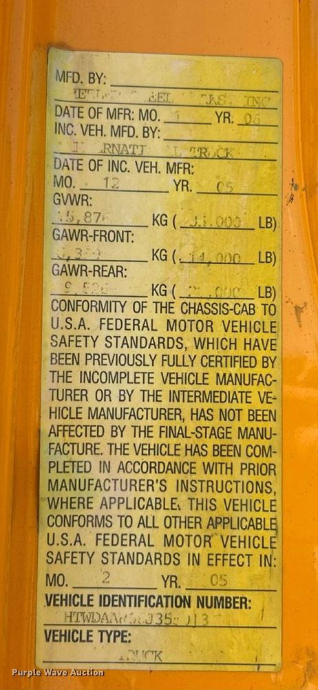 image for item EK8461 2006 International 7400 Crew Cab dump truck