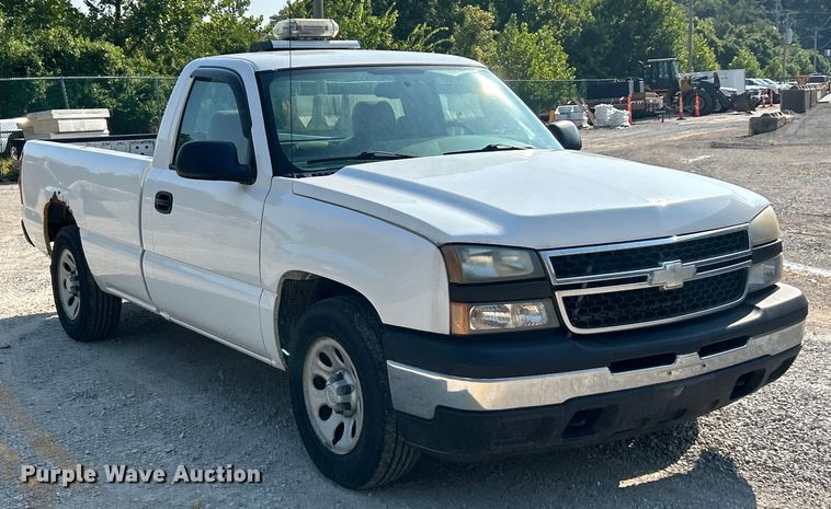image for item EK8470 2006 Chevrolet Silverado 1500 pickup truck
