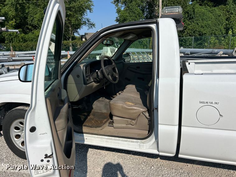 image for item EK8470 2006 Chevrolet Silverado 1500 pickup truck