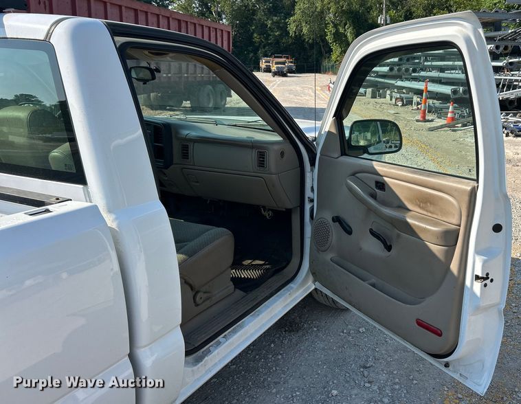 image for item EK8470 2006 Chevrolet Silverado 1500 pickup truck