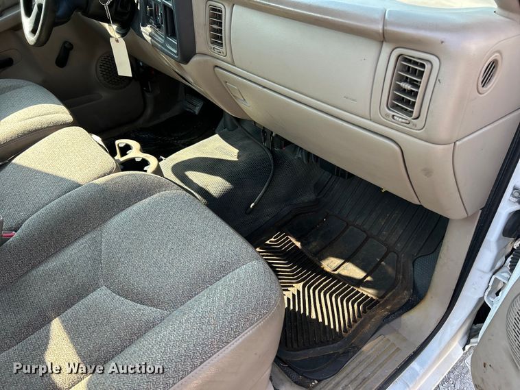 image for item EK8470 2006 Chevrolet Silverado 1500 pickup truck