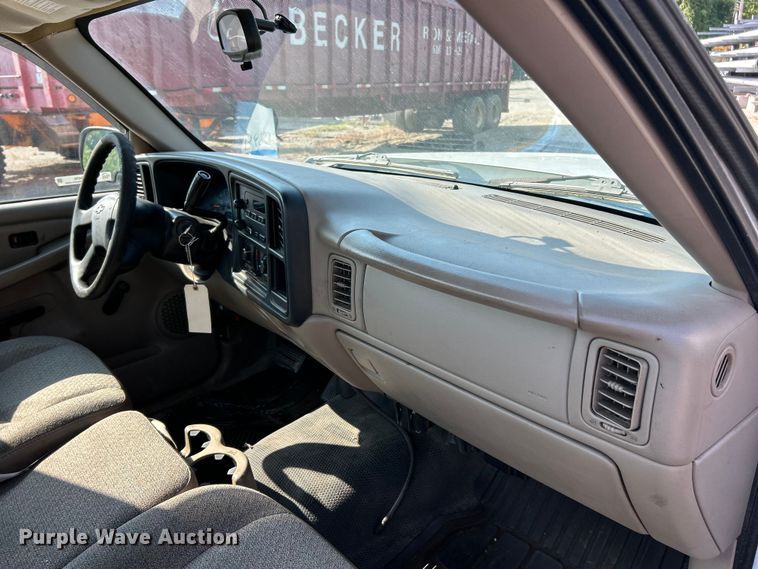 image for item EK8470 2006 Chevrolet Silverado 1500 pickup truck