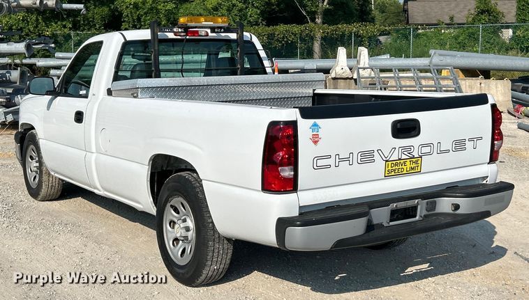 image for item EK8471 2005 Chevrolet Silverado 1500 pickup truck