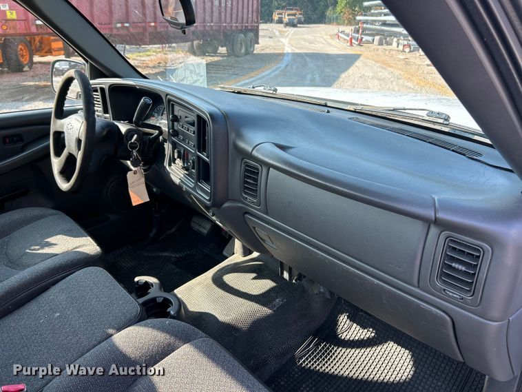 image for item EK8471 2005 Chevrolet Silverado 1500 pickup truck