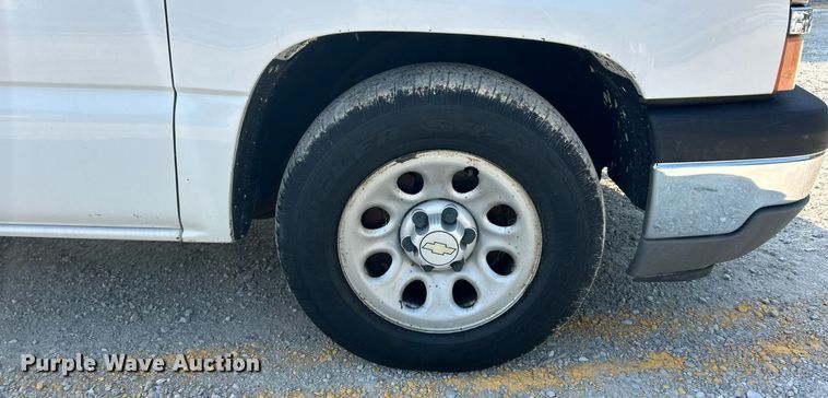 image for item EK8471 2005 Chevrolet Silverado 1500 pickup truck