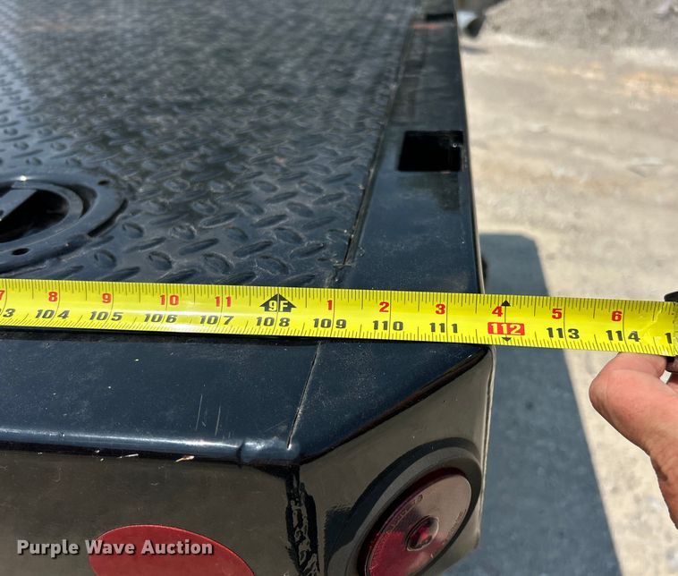 image for item EK8472 2006 International 7400 flatbed truck