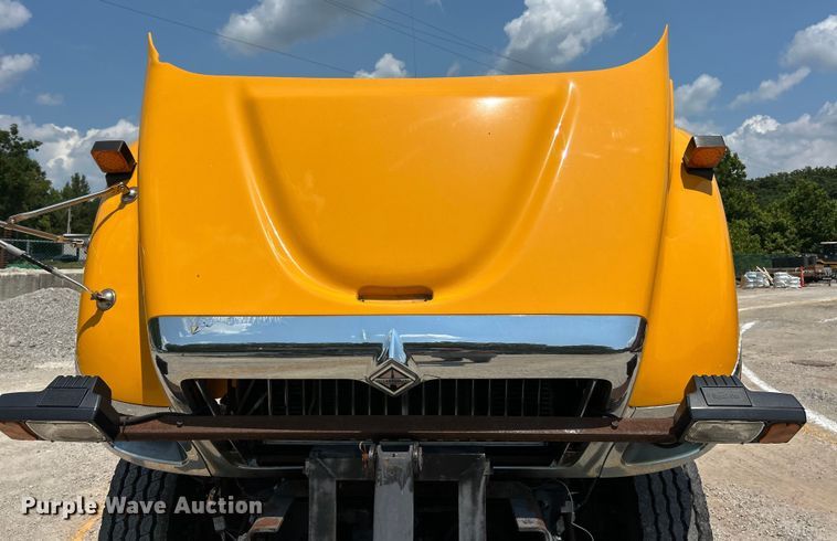 image for item EK8472 2006 International 7400 flatbed truck