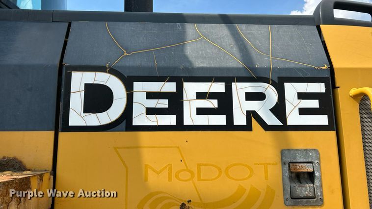 image for item EK8473 2009 John Deere 544K high lift wheel loader