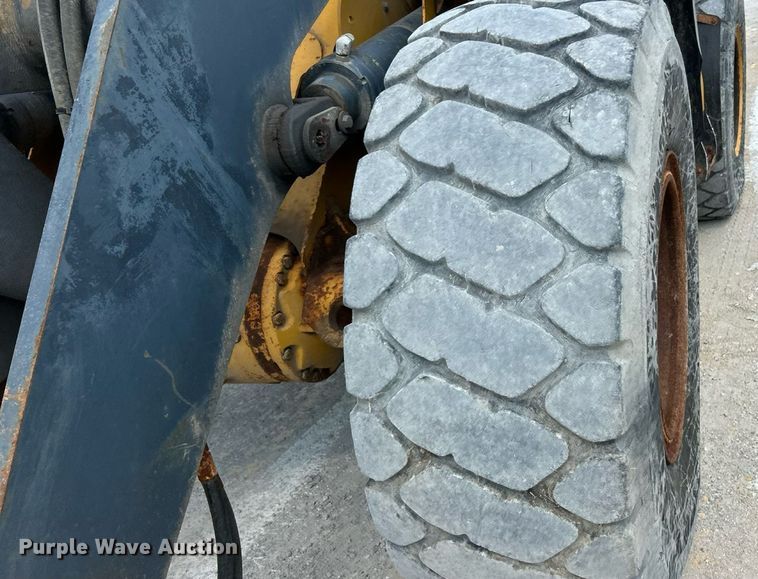image for item EK8473 2009 John Deere 544K high lift wheel loader