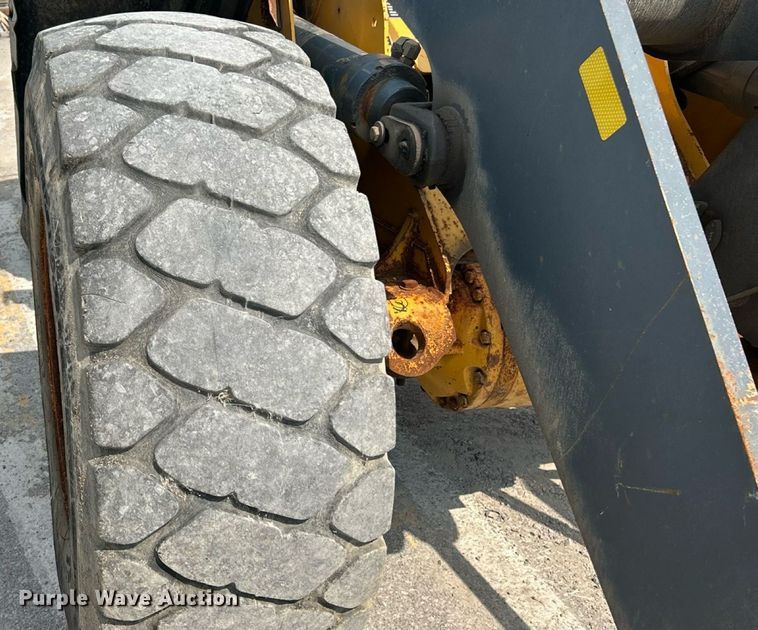 image for item EK8473 2009 John Deere 544K high lift wheel loader