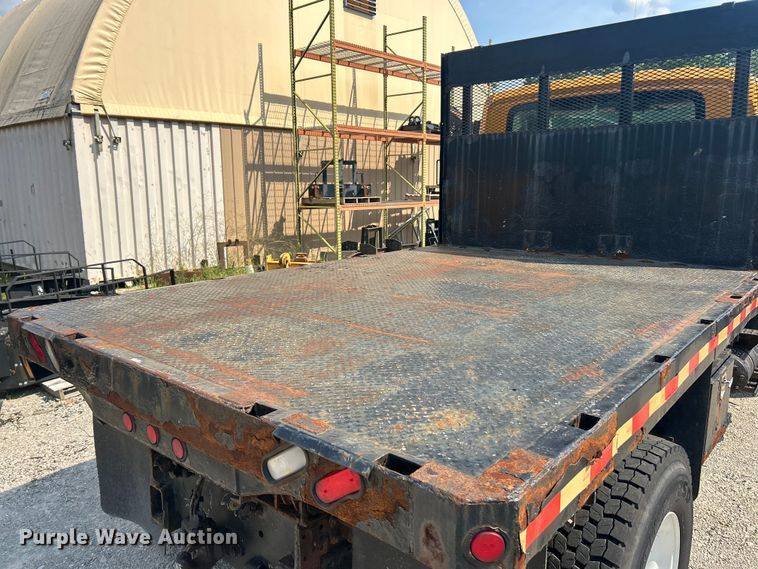 image for item EK8474 2006 International 7400 flatbed truck