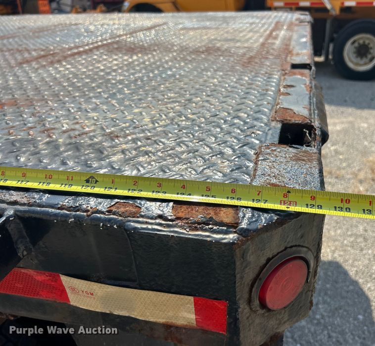 image for item EK8474 2006 International 7400 flatbed truck