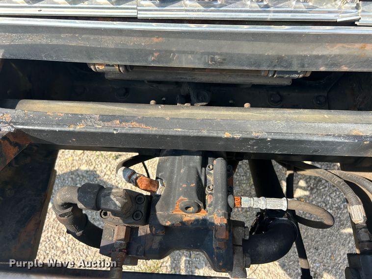 image for item EK8474 2006 International 7400 flatbed truck