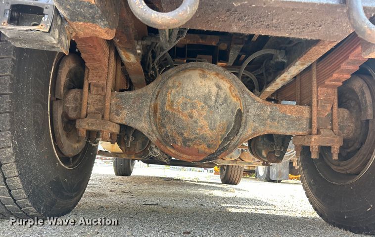 image for item EK8474 2006 International 7400 flatbed truck