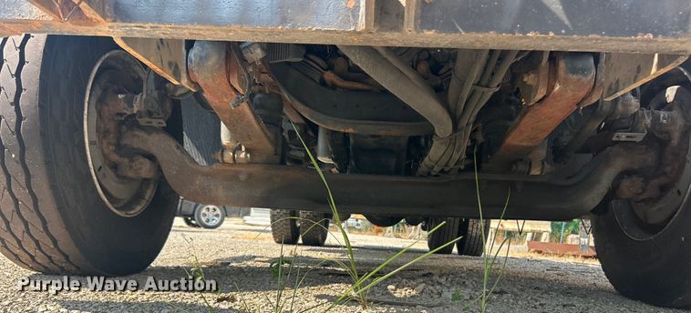 image for item EK8474 2006 International 7400 flatbed truck