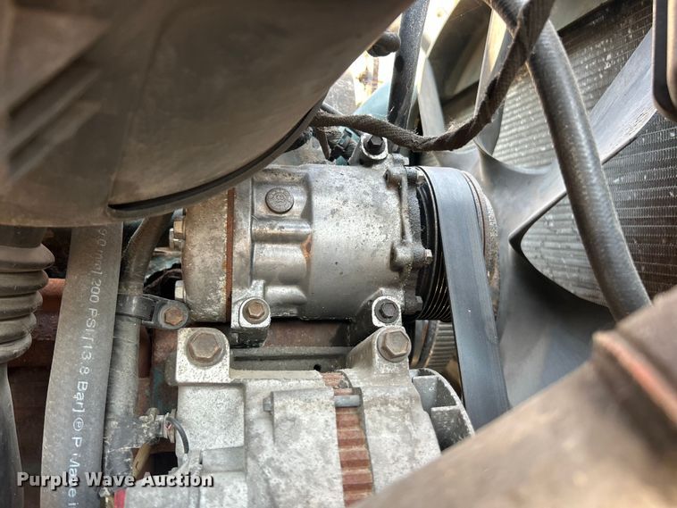 image for item EK8474 2006 International 7400 flatbed truck