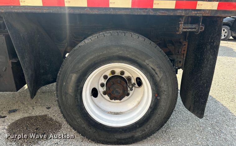 image for item EK8474 2006 International 7400 flatbed truck