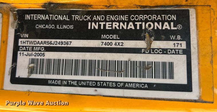 image for item EK8474 2006 International 7400 flatbed truck