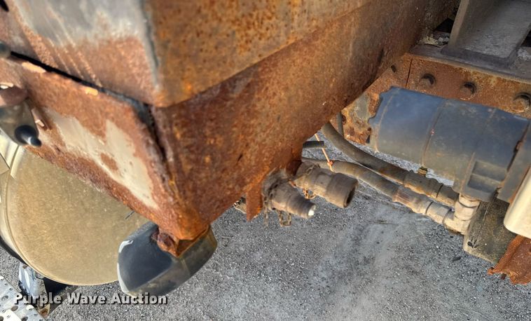 image for item EM2073 2005 Sterling L7500 series dump truck