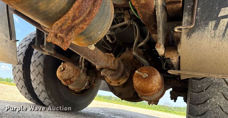 image for item EM2073 2005 Sterling L7500 series dump truck