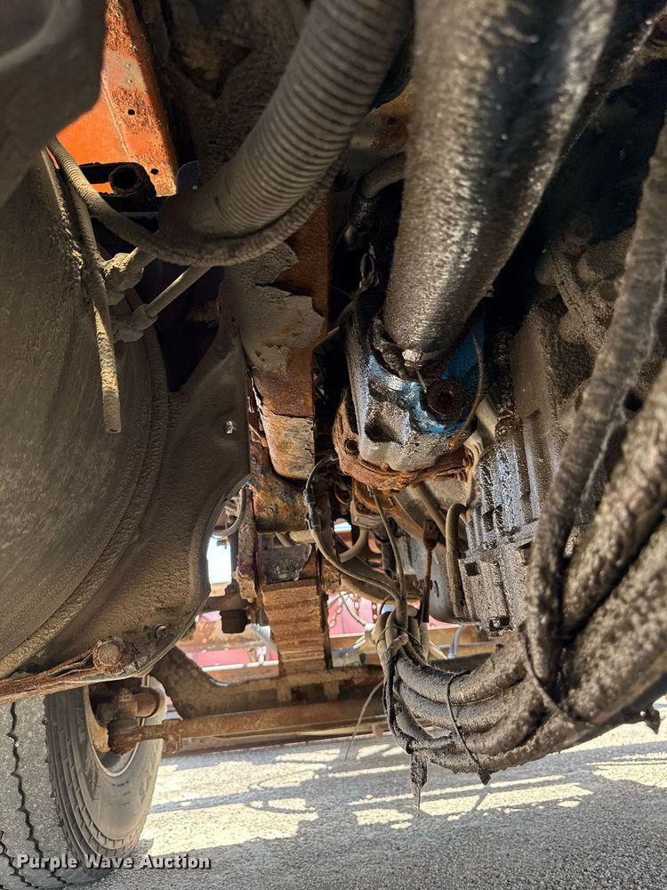 image for item EM2073 2005 Sterling L7500 series dump truck