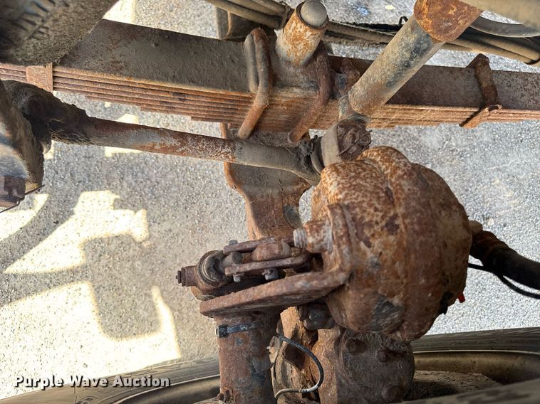 image for item EM2073 2005 Sterling L7500 series dump truck