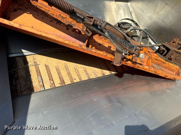 image for item EM2073 2005 Sterling L7500 series dump truck