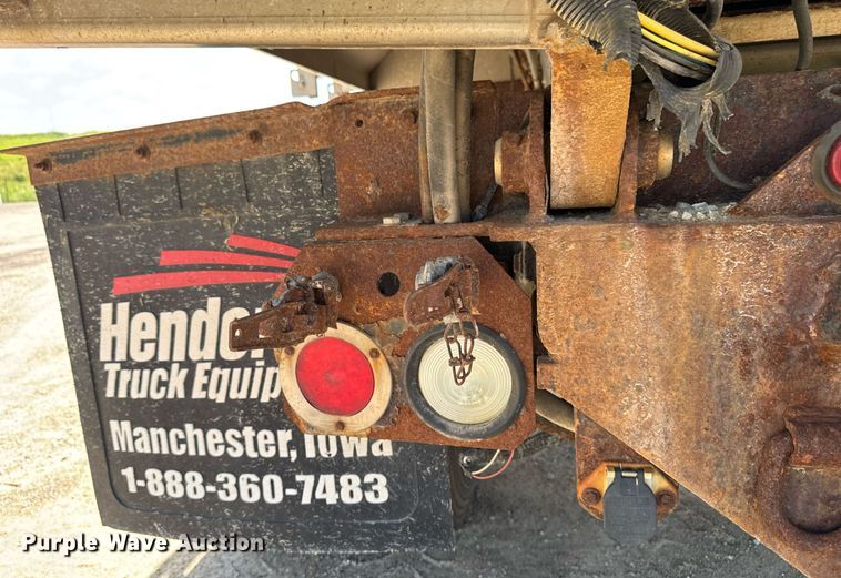 image for item EM2073 2005 Sterling L7500 series dump truck