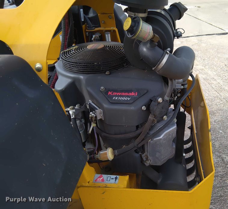 image for item EM8034 2015 Hustler Super 104 ZTR lawn mower