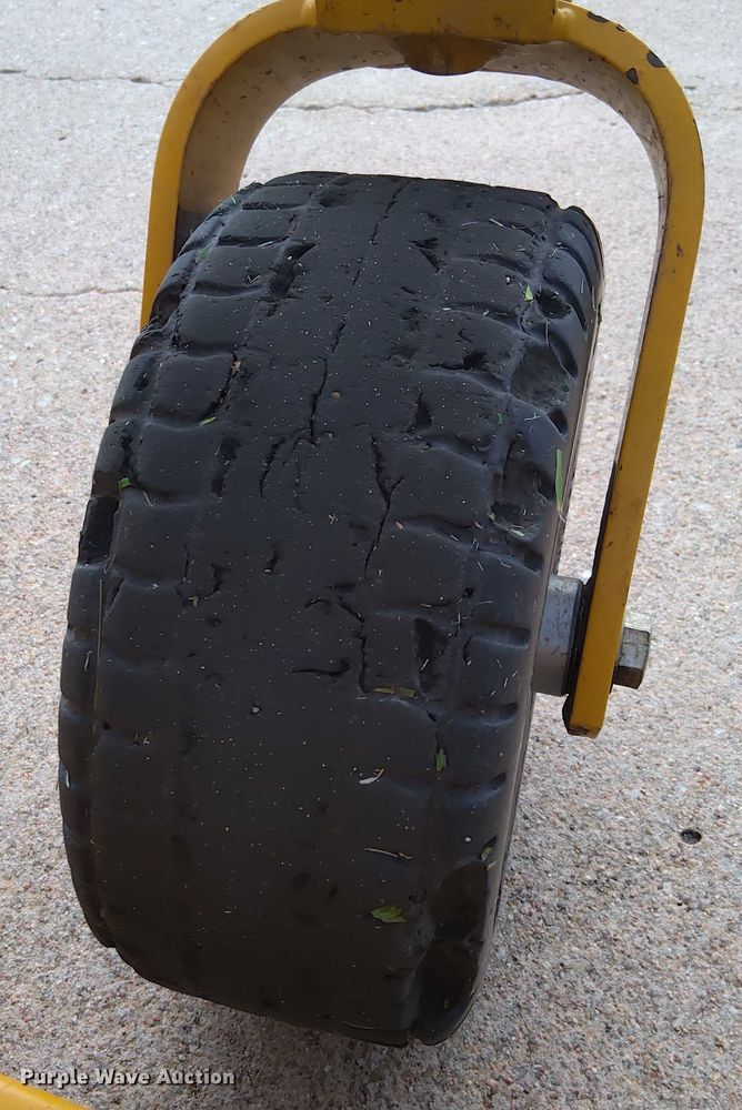 image for item EM8034 2015 Hustler Super 104 ZTR lawn mower